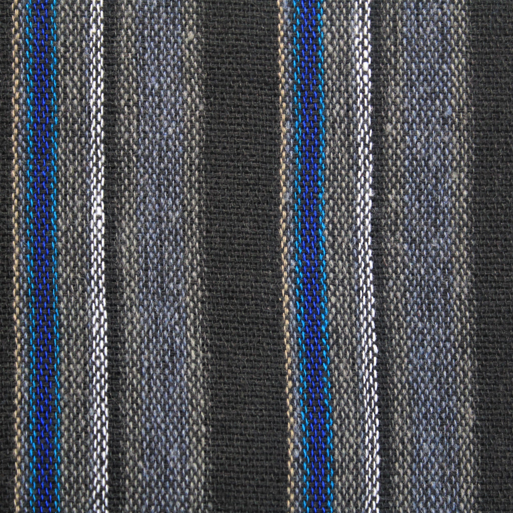 (Large) Gray with Black and Blue Stripes 0190