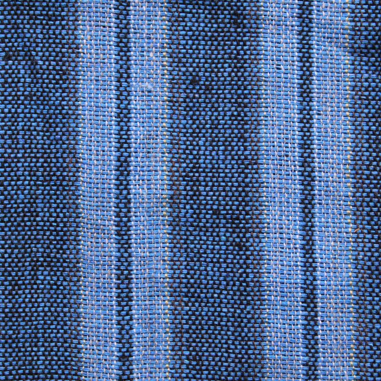 (Small) Blue with Lighter Blue 0242